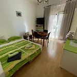 Apartments Villa More